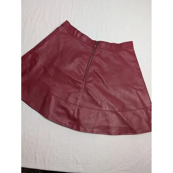 Lulus red pleather flare mini skirt women's sz large new with tags 30" waist B3 - Picture 6 of 9